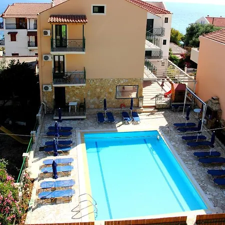 Apartmanhotel Petros 3*