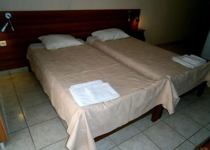 Petros Apartahotel 3*