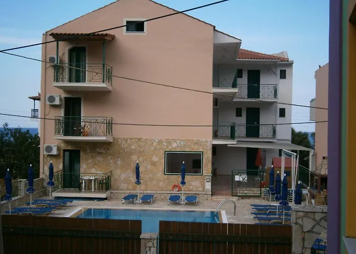 Petros 3* Poros (Kefalonia)