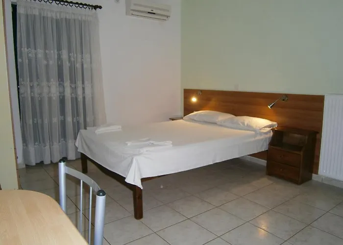 Petros 3* Poros (Kefalonia)