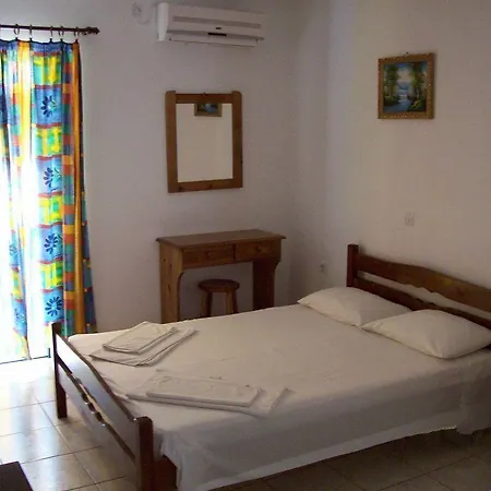 Petros Lägenhetshotell Poros (Kefalonia)