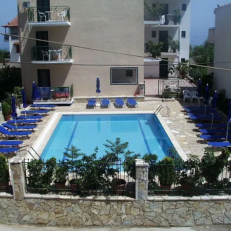 Lägenhetshotell Petros 3*