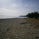 佩特罗斯一室公寓 公寓式酒店 波罗斯