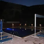 Petros 3*