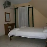 佩特罗斯一室公寓 3* 波罗斯
