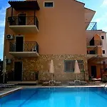 Lejlighedshotel Petros 3*