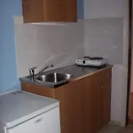 佩特罗斯一室公寓 3*