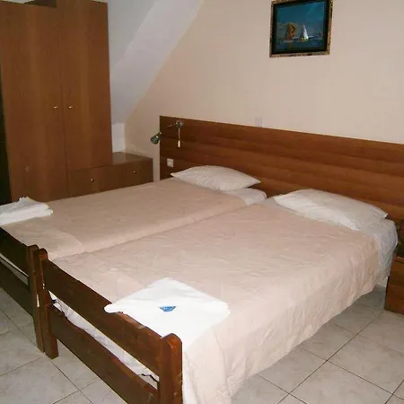 Petros Lägenhetshotell Poros (Kefalonia)