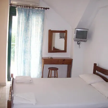 Petros Lägenhetshotell Poros (Kefalonia)