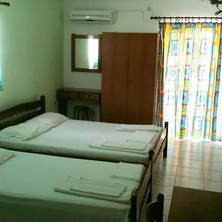 Aparthotel Petros Studios Poros (Kefalonia)