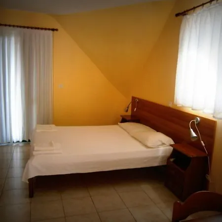 Petros Aparthotel Poros (Kefalonia)